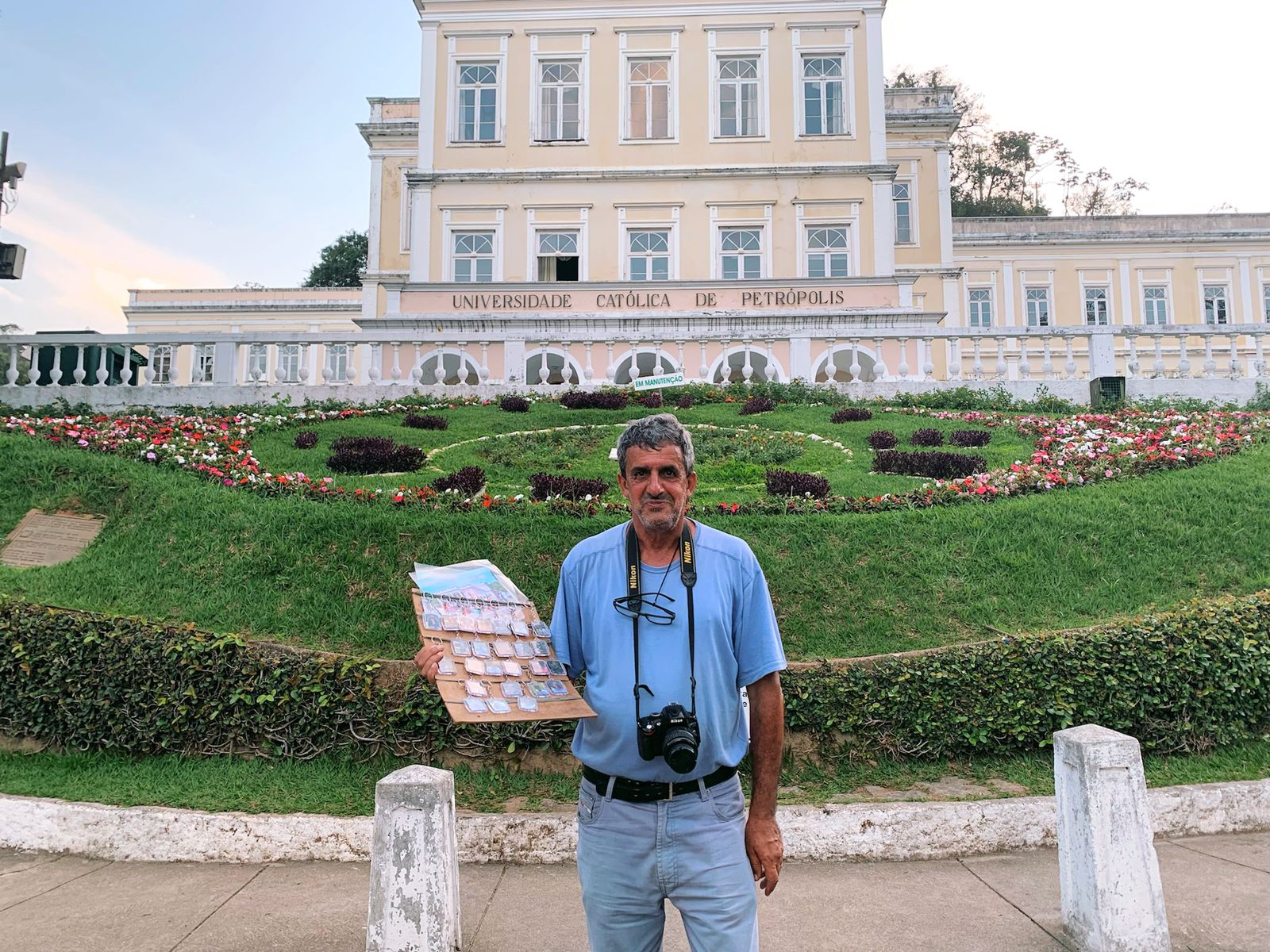 Conheça a história do Sérgio, petropolitano que há 30 anos faz fotos dos  turistas no Centro Histórico - Sou Petrópolis